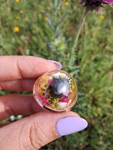 Cargar imagen en el visor de la galería, Real flower beetle terrarium statement ring
