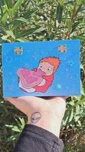 Charger et lire la vidéo dans la visionneuse de la Galerie, Hand painted keepsake box 🫧✨️🌊🐡
