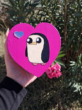 Lade das Bild in den Galerie-Viewer, Hand painted penguin heart shaped trinket box
