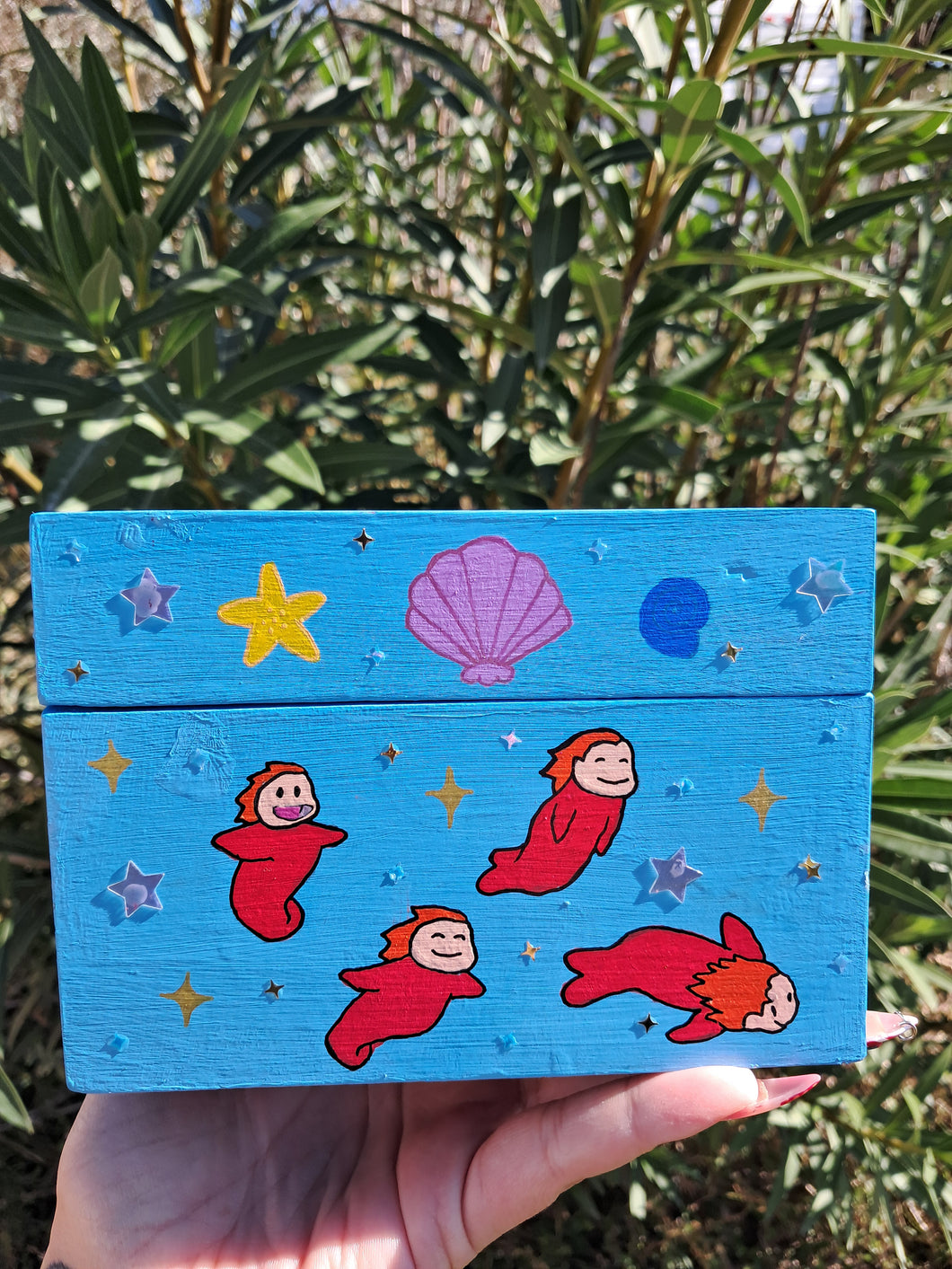 Hand painted keepsake box 🫧✨️🌊🐡