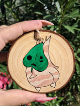 Load image into Gallery viewer, Hand painted wooden slice ornaments
