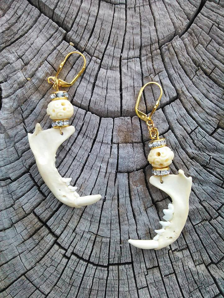 Real Jaw Bone Earrings Carved Bone Beads Mink Skull Mandible Teeth Dangle Drop Gold Earrings Earthy Nature Inspired Wiccan Jewelry